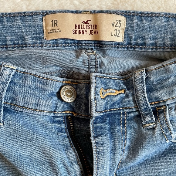 Cute hollister jeans - Picture 2 of 5